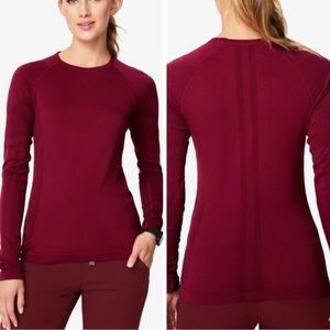 FIGS Salta performance under scrub Burgundy red. Size S.